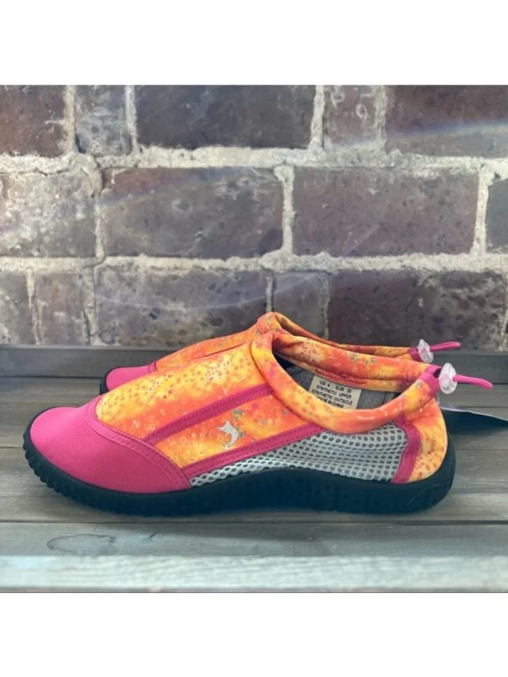 NWT Reel Legends Girls Pink & Orange Water Shoes Sz 4